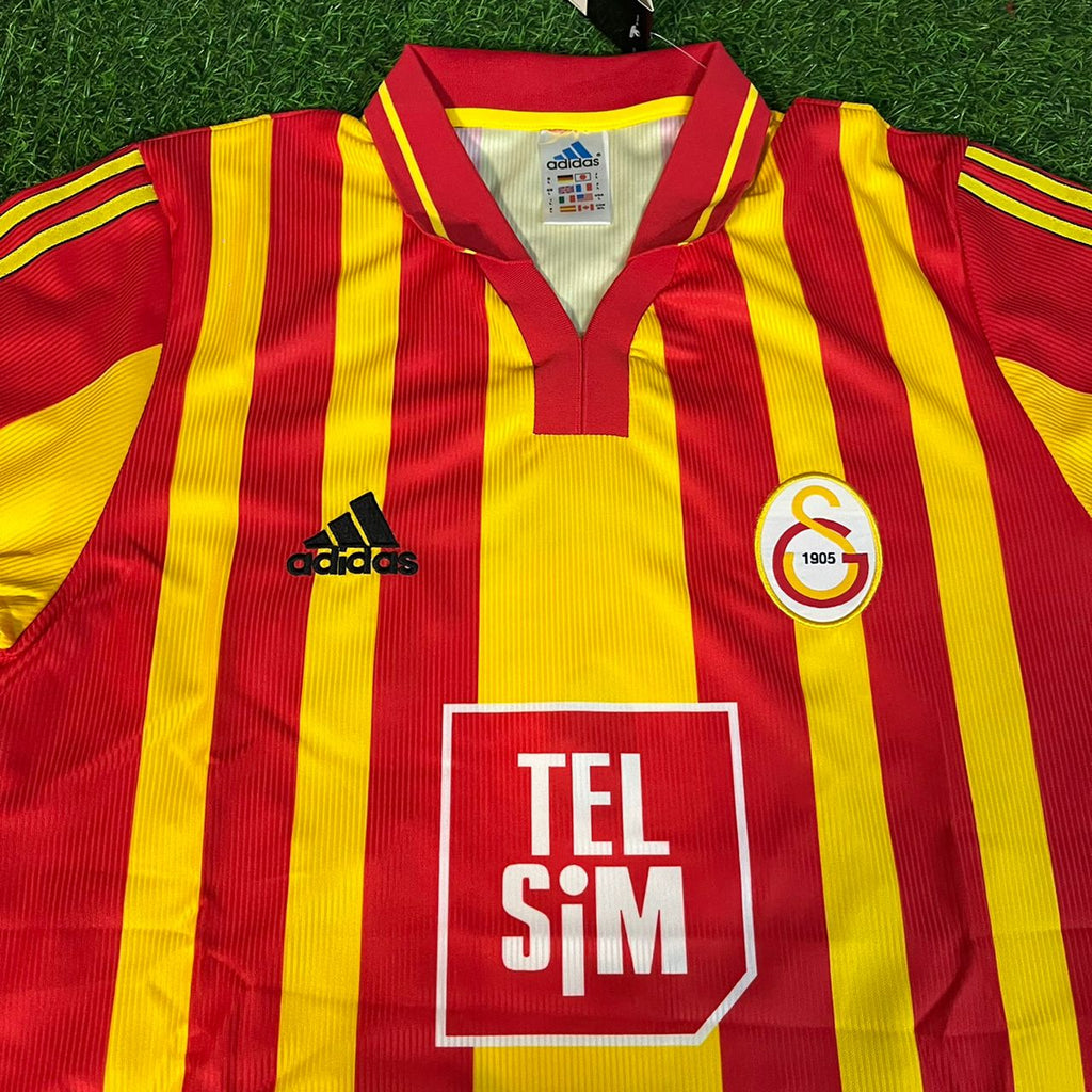 Galatasaray 2000 UEFA Super Kupa Final Retro Kit Jersey – | | | Forma – Okan Buruk 7 – – Detailed View