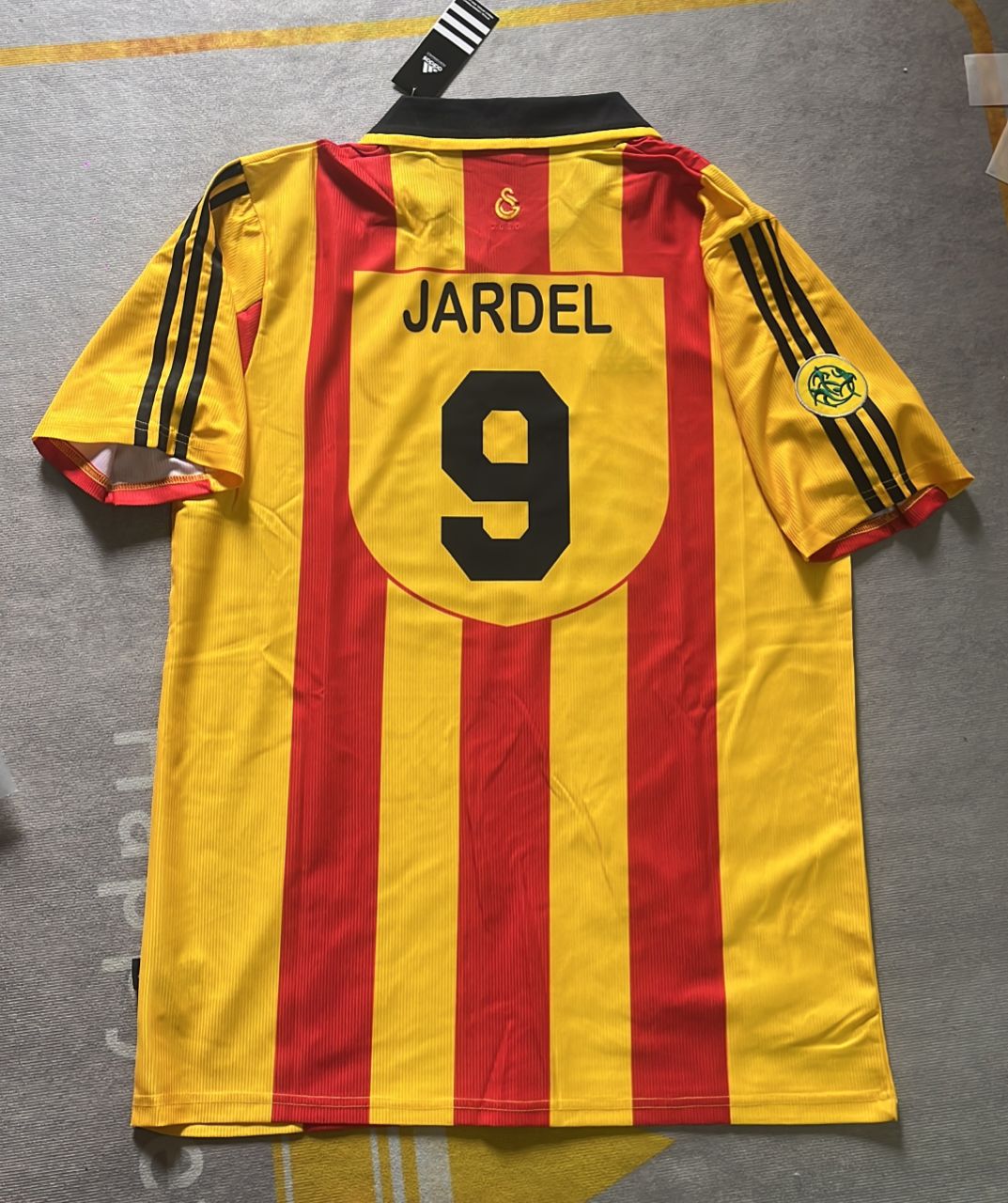 2000 Mario Jardel Galatasaray UEFA Retro Nostalji Formasi Football Home Football Jersey – Back View