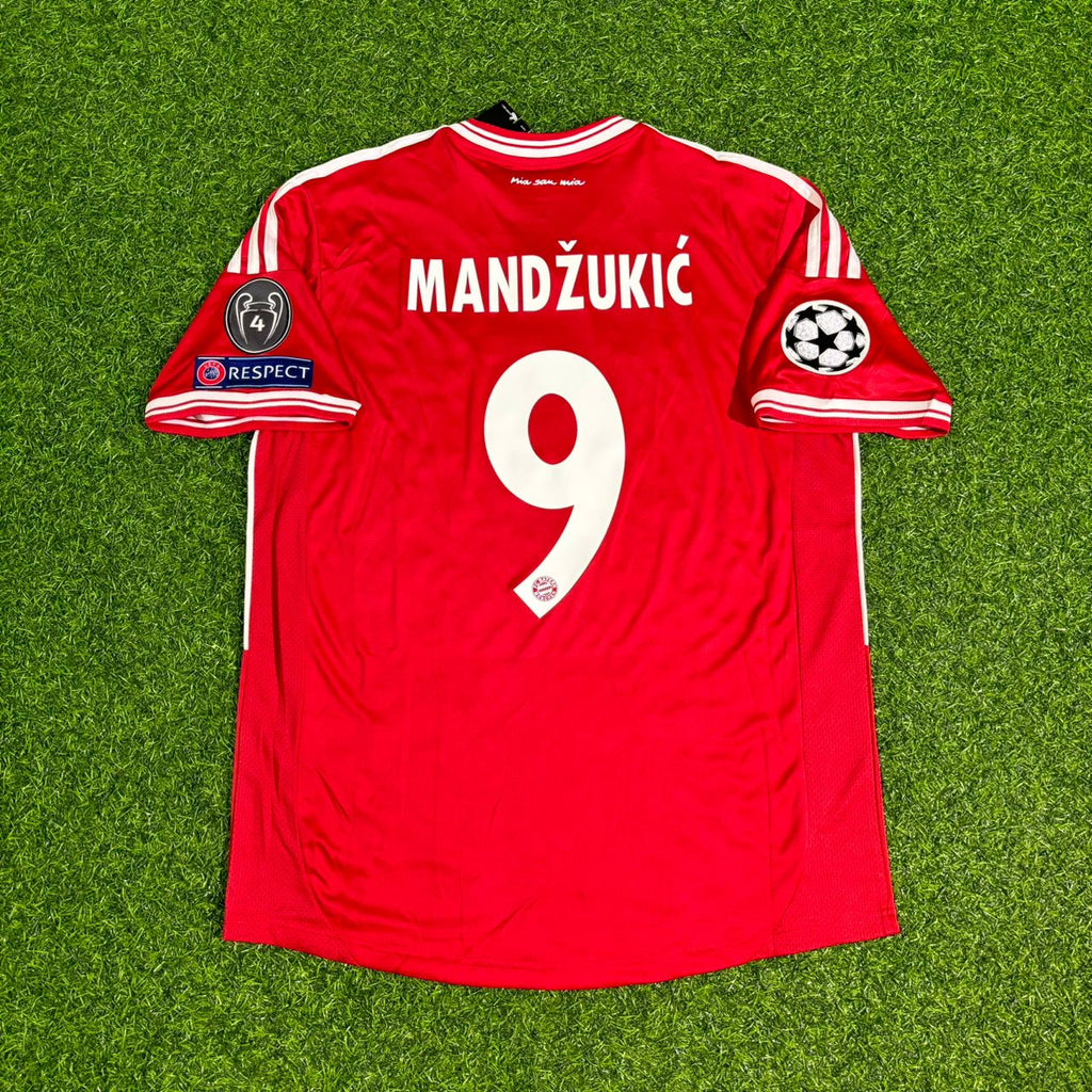 2013 Mario Mandžukić #9 Bayern Munich Champions League Final Retro Football Jersey – Back View