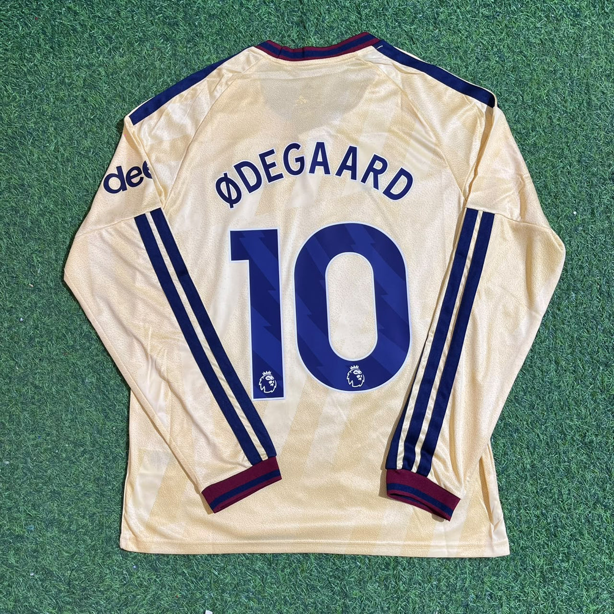 Martin Ødegaard Arsenal 2026/207 New Season Third Long Sleeve Football Jersey – Back View
