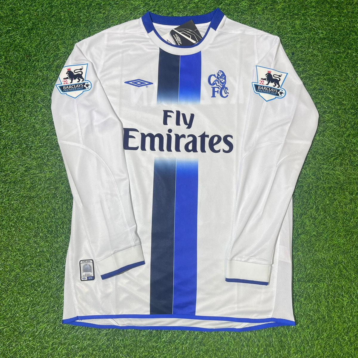 2004 Mateja Kezman 9 Chelsea Away Retro White Long Sleeve Football Jersey – Front View