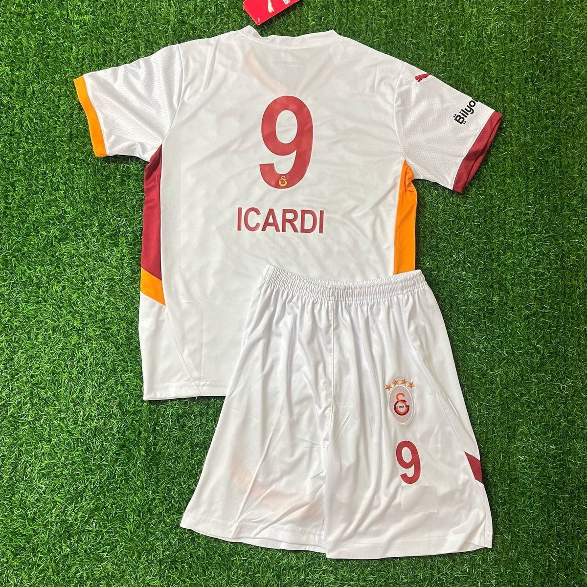 Mauro Icardi 9 Galatasaray Beyaz Cocuk Formasi Kids Kit Set – Back View