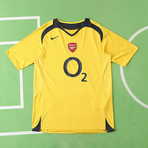 05/06 Arsenal Yellow Retro Jersey – Front View