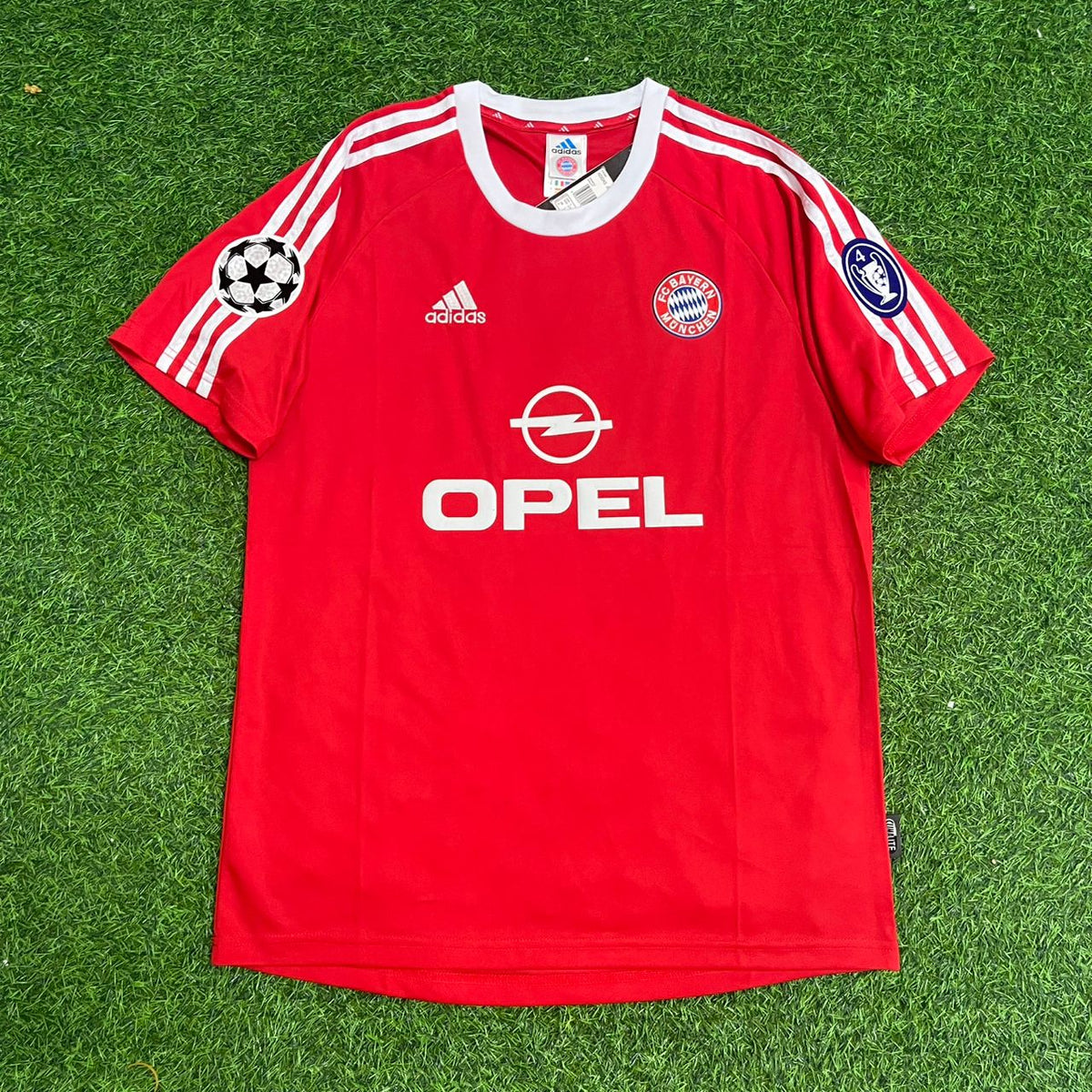 Mehmet Scholl FC Bayern Munich 2000-2001 Retro Jersey | Kit | – Front View
