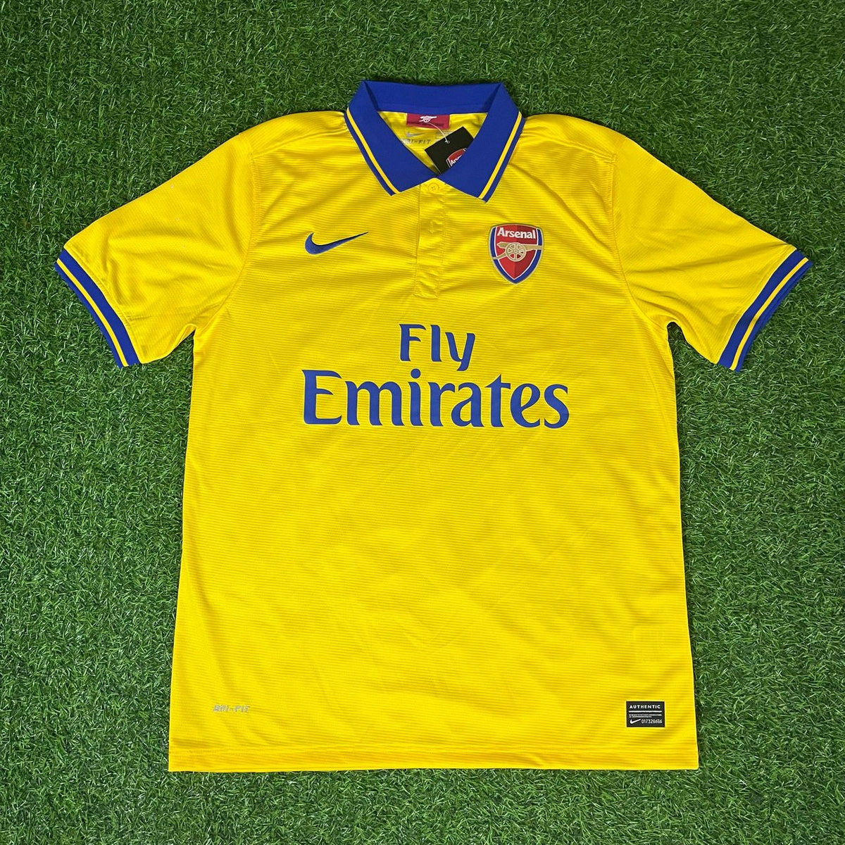 Aaron Ramsey – Arsenal 2013/2014 Yellow Retro Kit Jersey – Front View