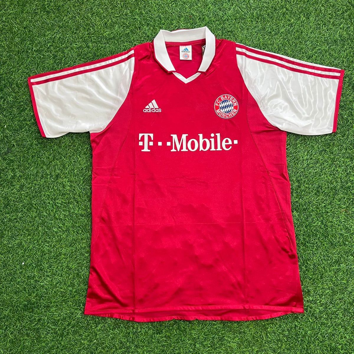 Giovane Elber FC Bayern Munich 2003 2004 Retro Jersey Jersey – Front View