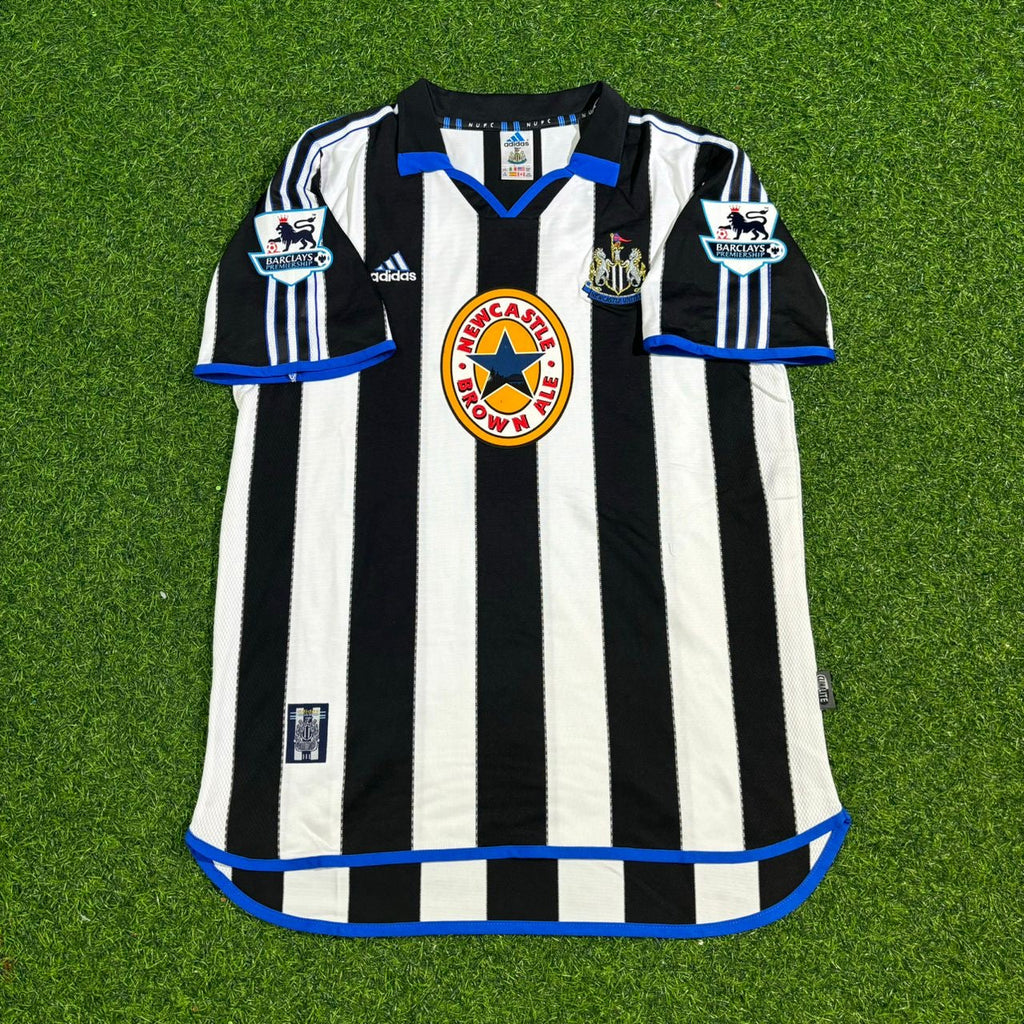 Santiago Munez #26 Newcastle United Retro Football Jersey – Front View