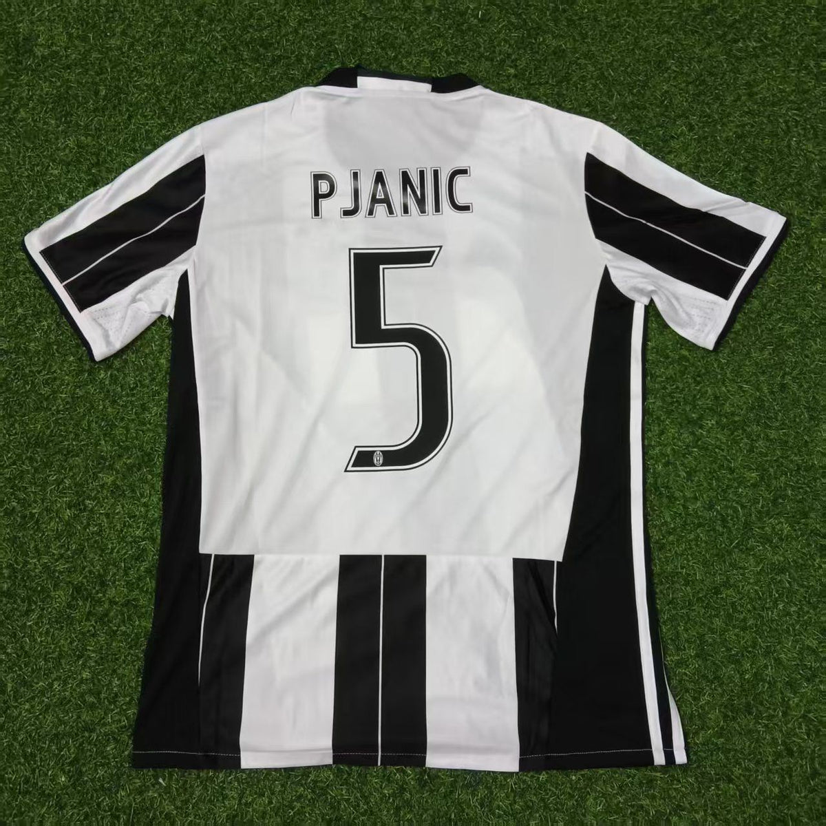 2016/17 Miralem Pjanic Juventus Home Retro Football Jersey Collection – Back View