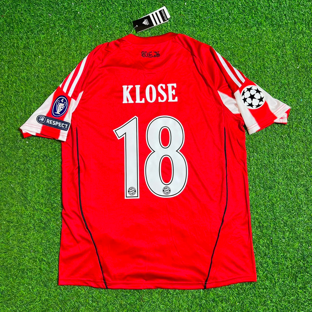Miroslav Klose Bayern Munich 2010/11 Home Jersey – Back View