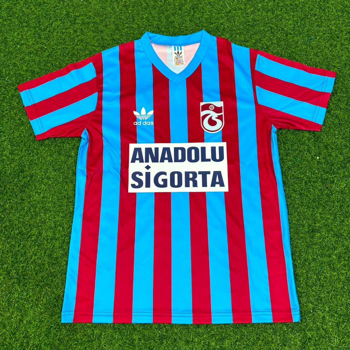 Mohamed Salah #10 Trabzonspor Football Jersey – Front View