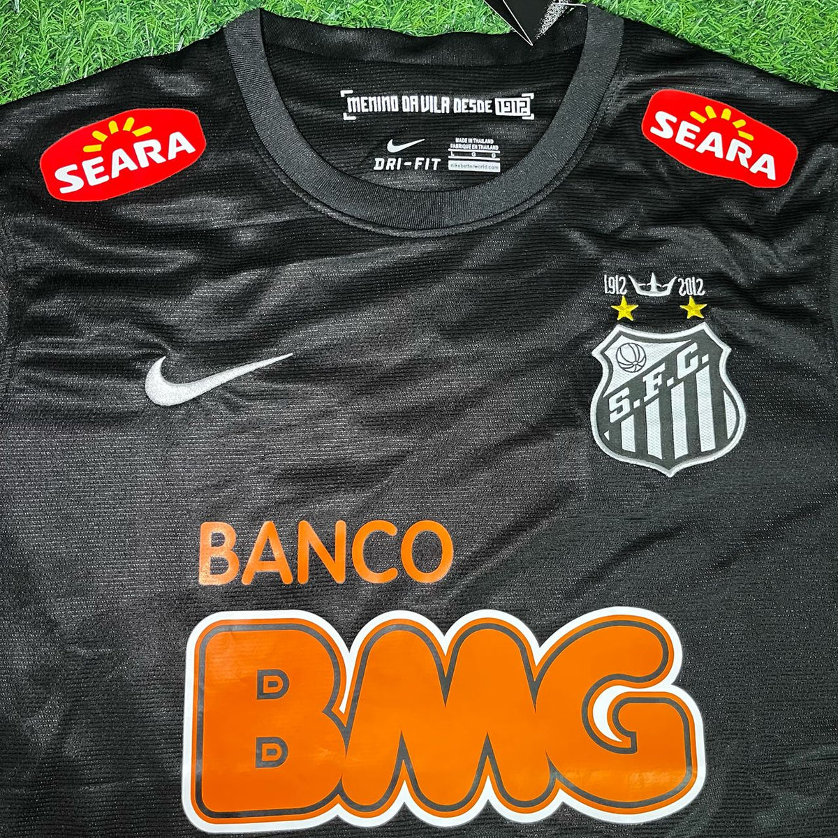 Neymar Jr 11 - Santos Black Special Golden Font Retro Kit Jersey – Detailed View