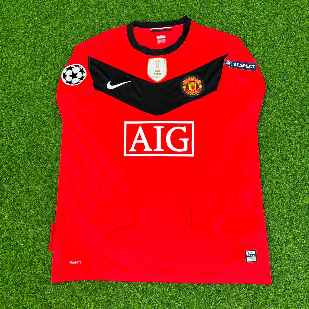 Nemanja Vidic #15 Manchester United 2009-2010 Retro Long Sleeve Football Jersey – Front View