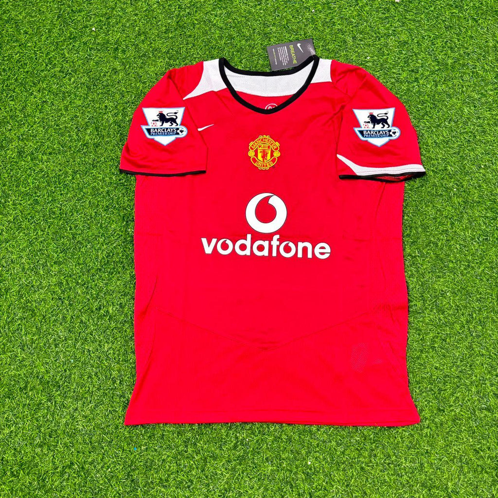 Nemanja Vidić Manchester United 2005/2006 Retro Football Jersey – Front View