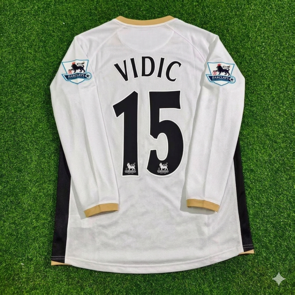 Nemanja Vidić #15 Manchester United 2006-2007 White Retro Long Sleeve Football Jersey – Back View