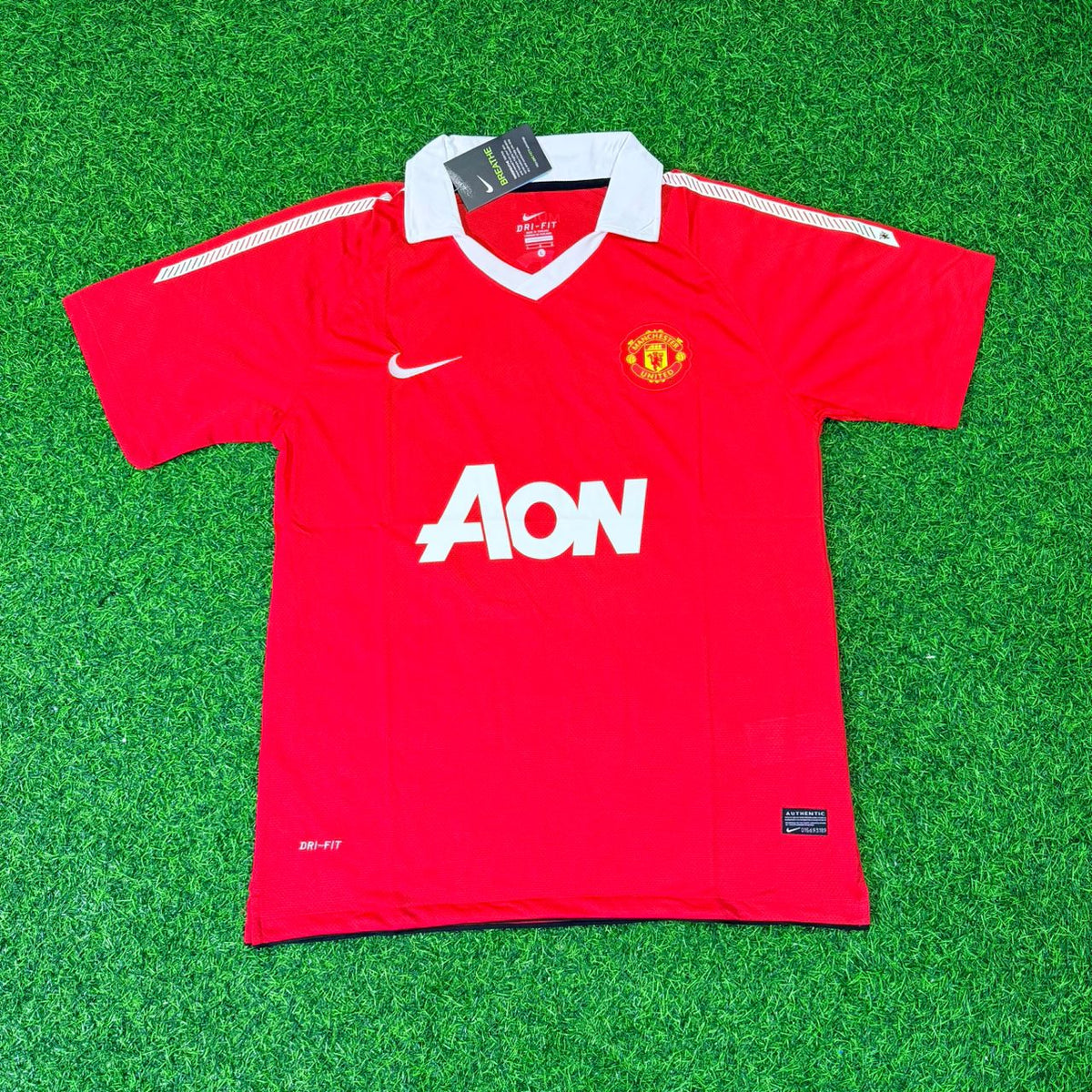 Manchester United 2010/2011 Retro Home Football Jersey – Nemanja Vidic – Front View