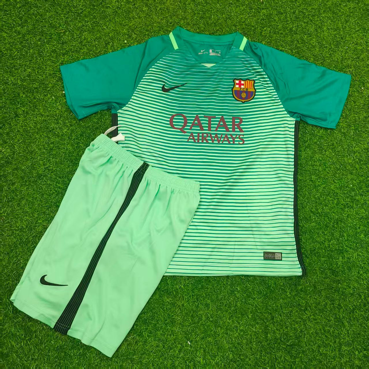 Barcelona 2016/2017 Kids Retro Football Jersey – Neymar Jr – Front View