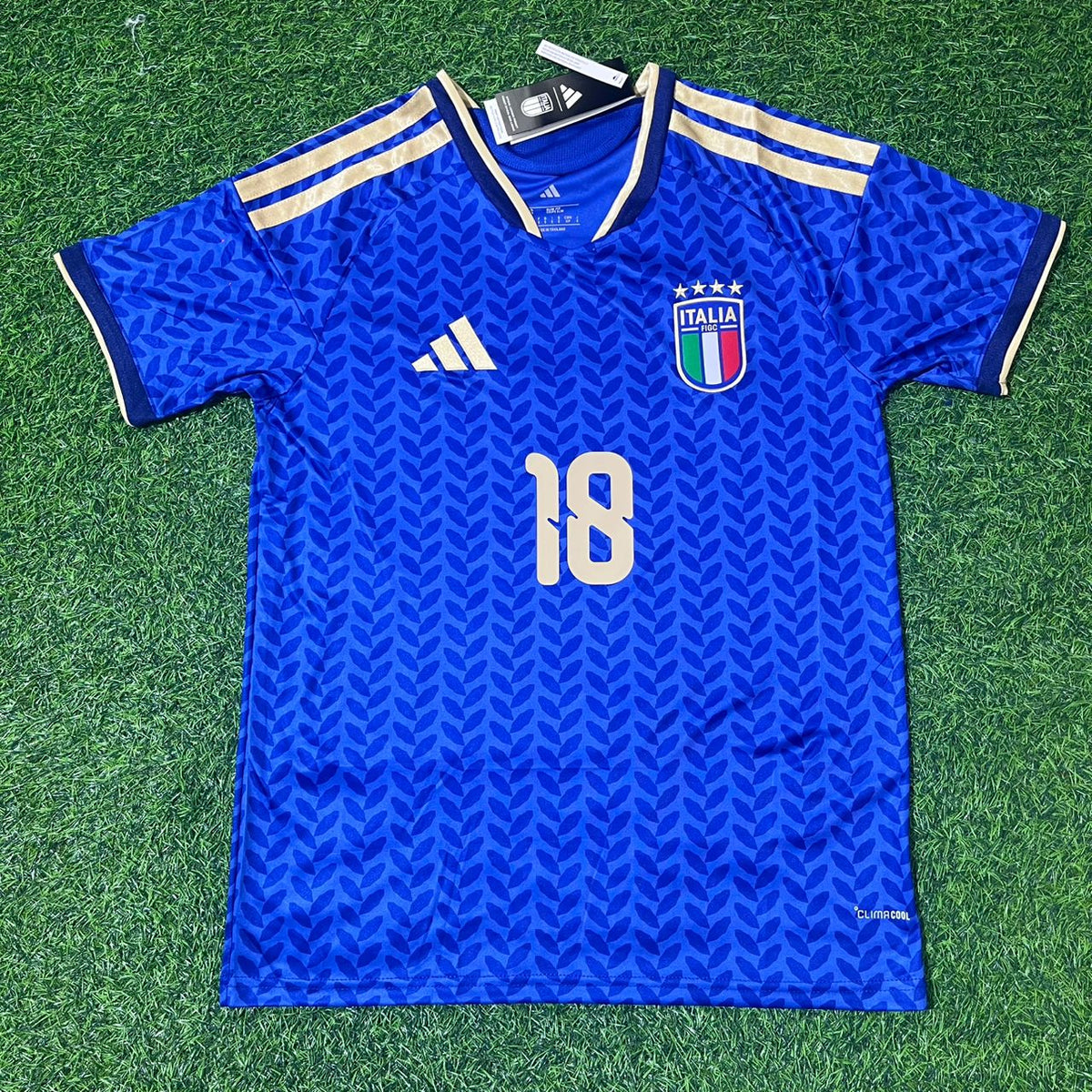 Italy 2026 World Cup Football Jersey – Nicolò Barella – Front View
