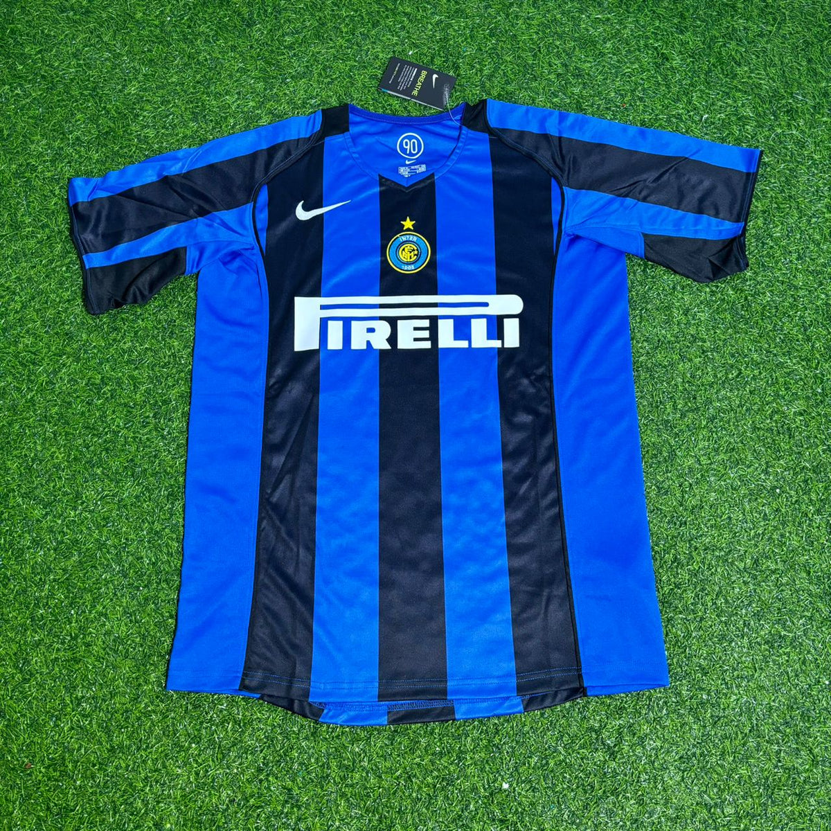 2004/05 Obafemi Martins Inter Milan Retro Football Jersey Collection – Front View