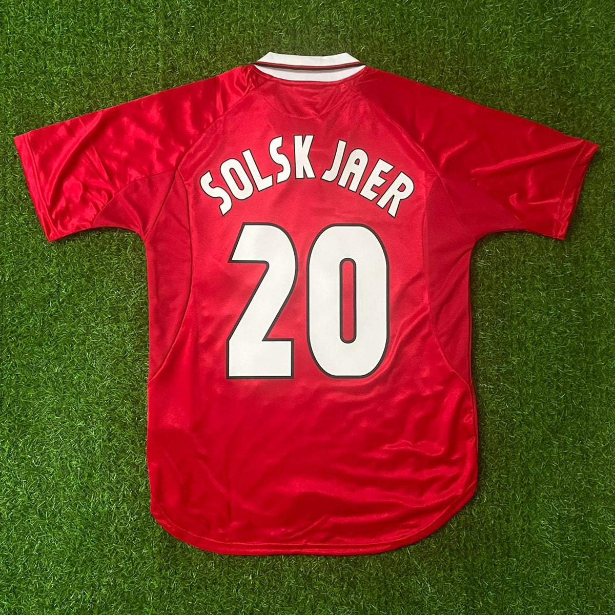 Ole Gunnar Solskjær Manchester United 1999 2000 Retro Retro Jersey – Back View