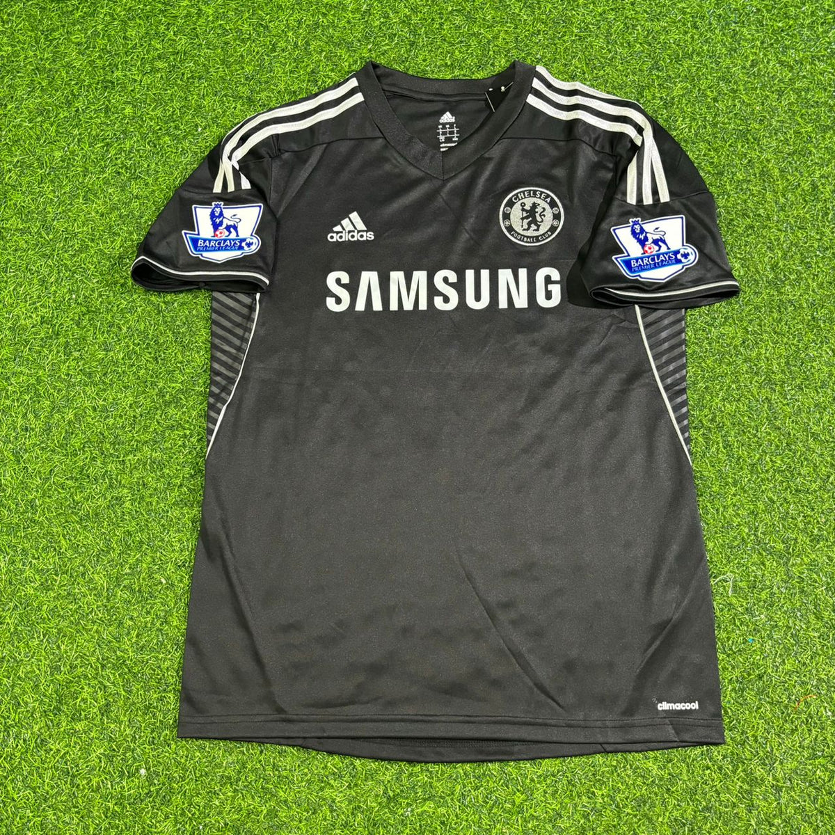 2013/14 Oscar Chelsea Black Retro Football Jersey – Front View