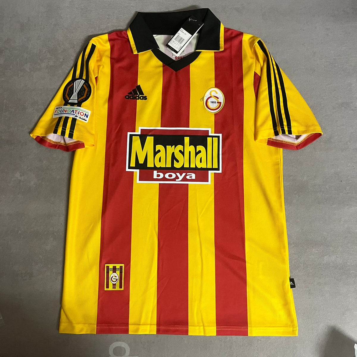 2000 Viktor Osimhen Galatasaray UEFA Retro Nostalji Formasi Football Home Football Jersey – Front View