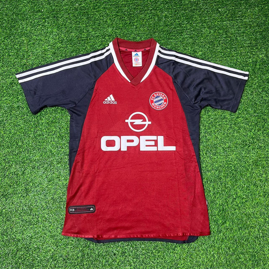 2001/02 Owen Hargreaves Bayern Munich Red Retro Football Jersey – Front View