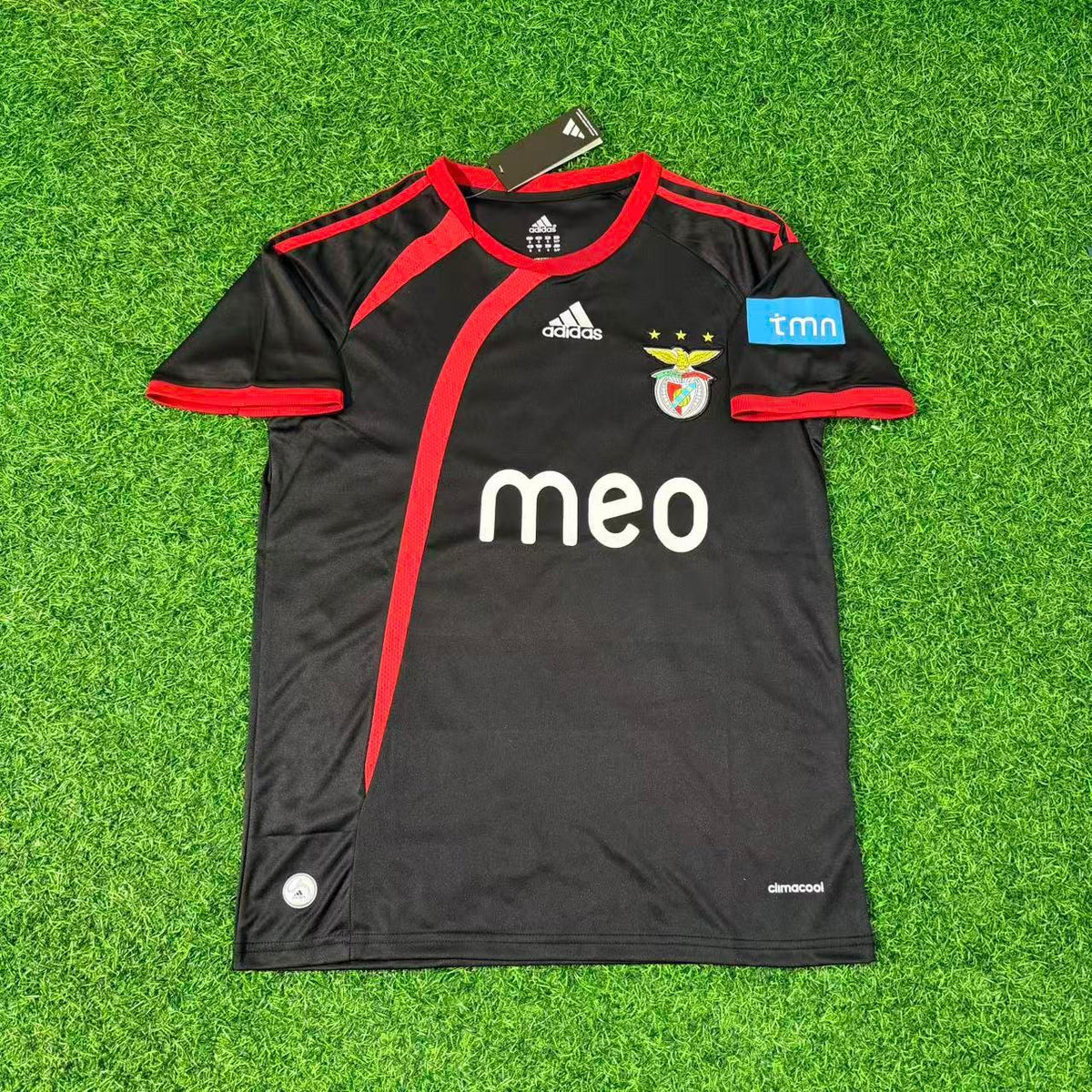 Pablo Aimar 10 – Benfica 2009/2010 Away Black Retro Kit Jersey – Front View