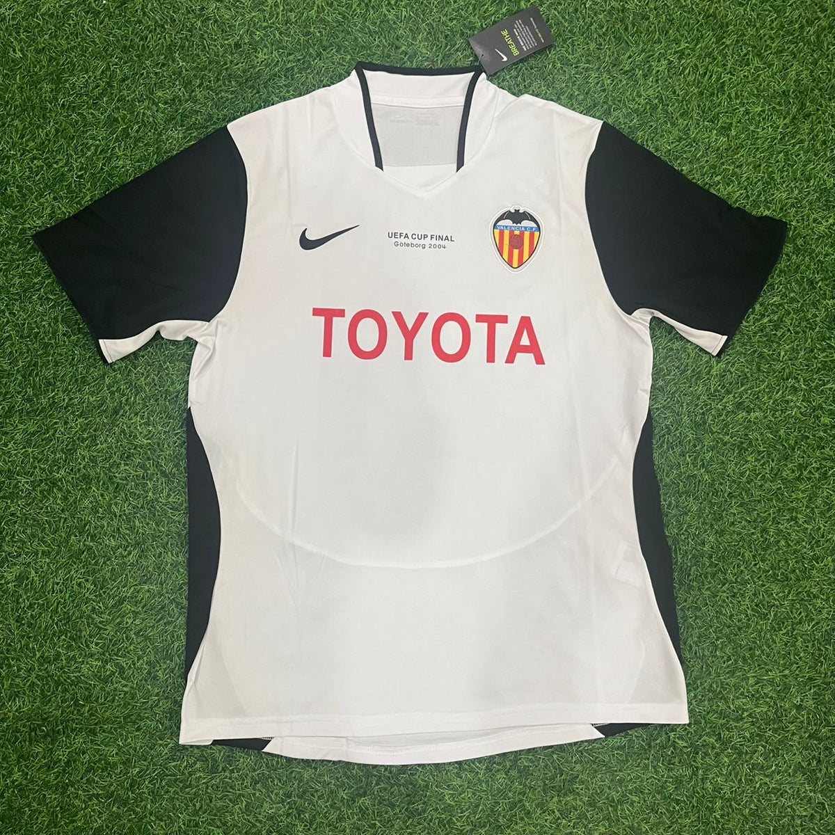 Pablo Aimar Valencia 2004 UEFA Cup Final Retro Football Jersey – Front View