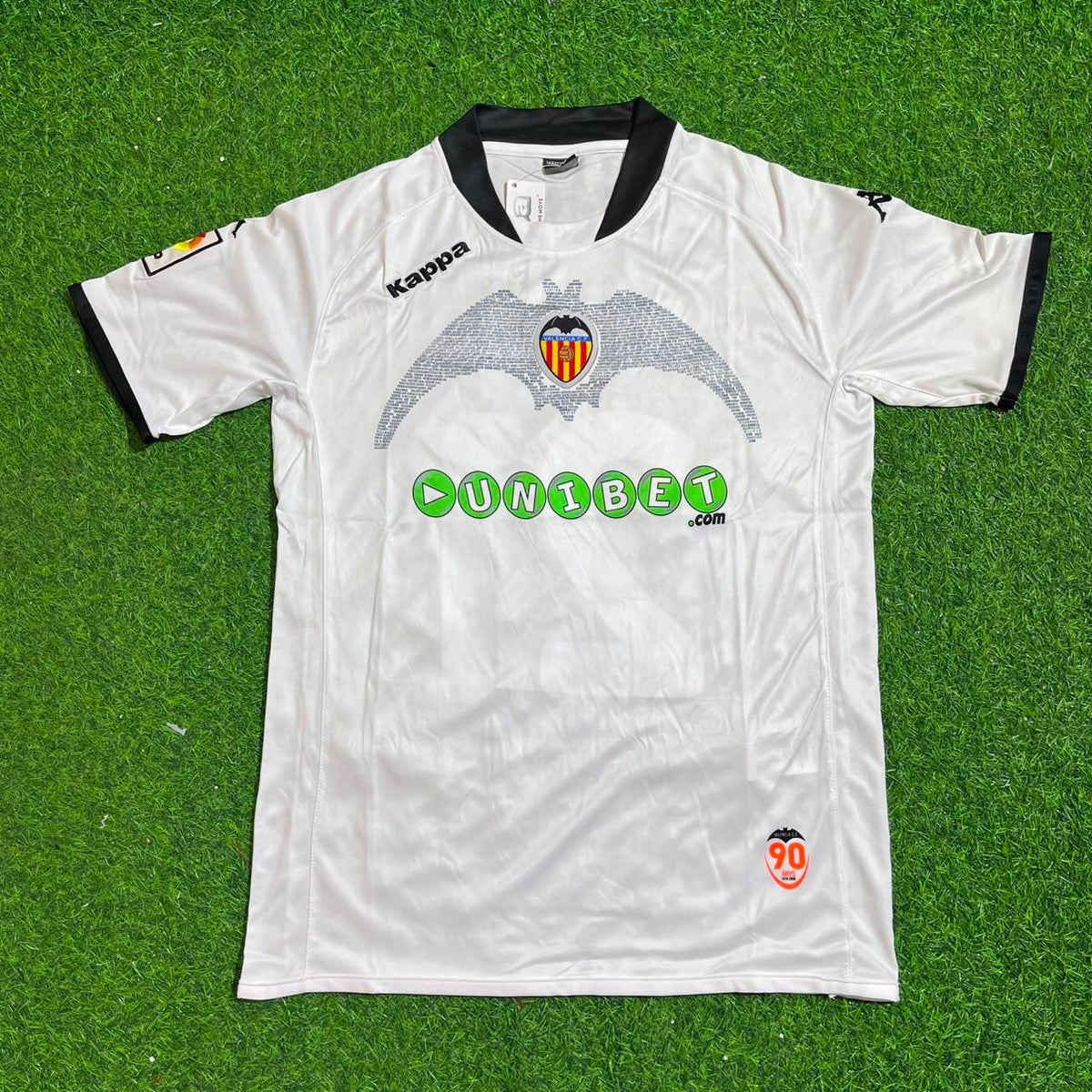 Valencia White Retro Football Jersey – Pablo Aimar #21 – Front View