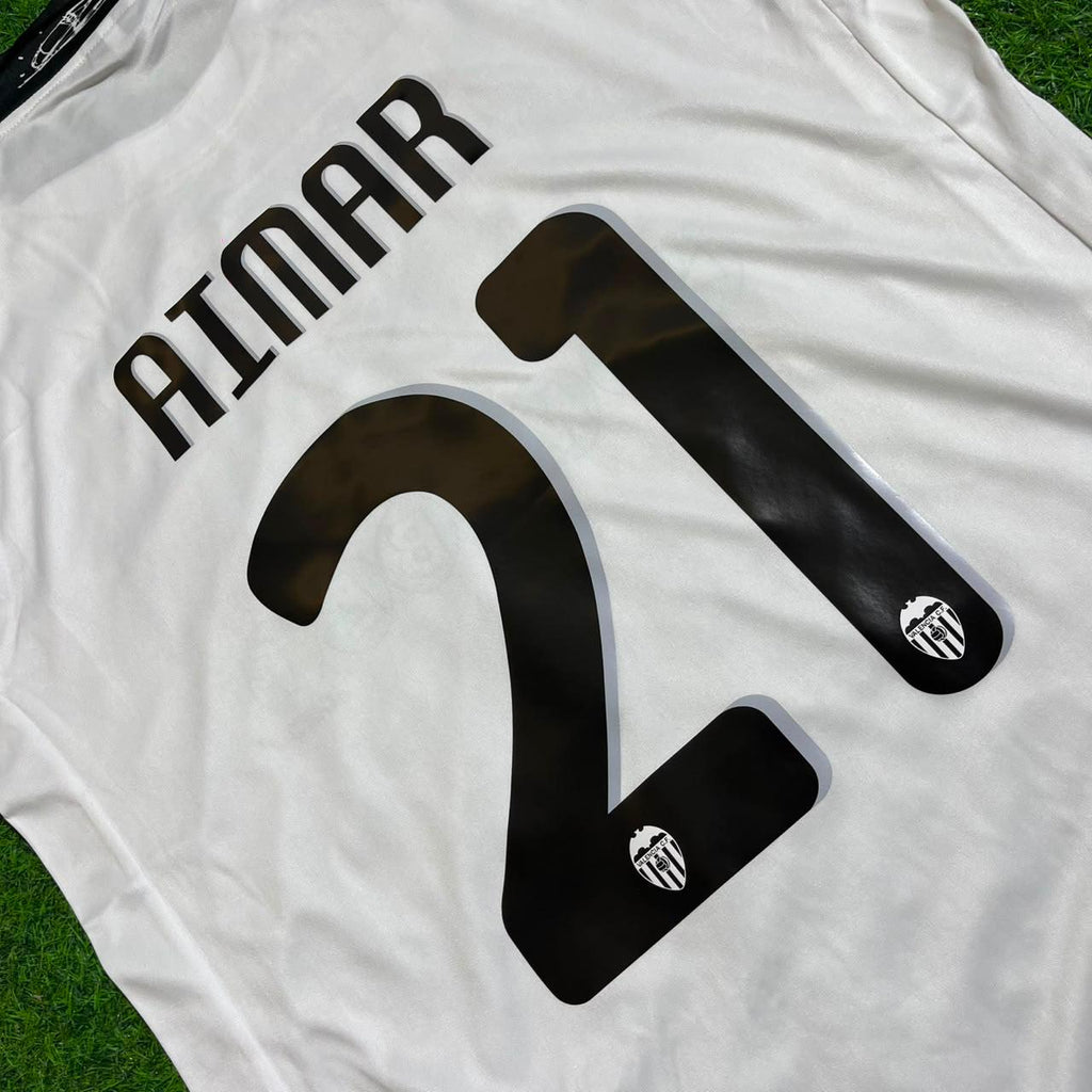Valencia White Retro Football Jersey – Pablo Aimar #21 – Detailed View