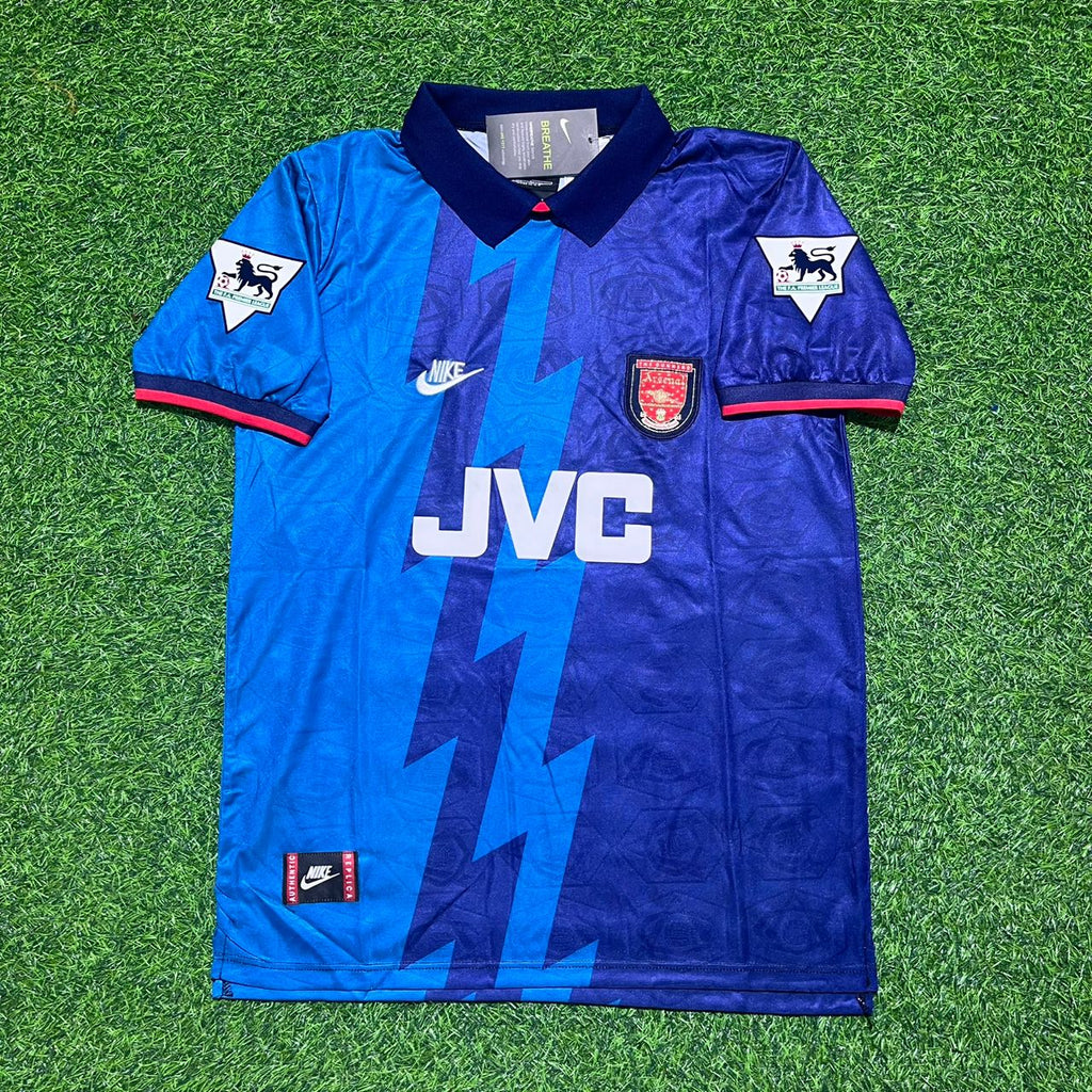 Arsenal Retro 1998 Season Retro Jersey – Patrick Vieira – Front View