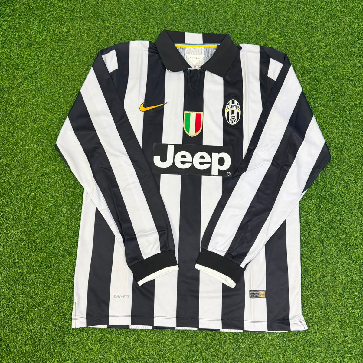 Paul Pogba #6 Juventus 2014 2015 Retro Long Sleeve Jersey – Front View