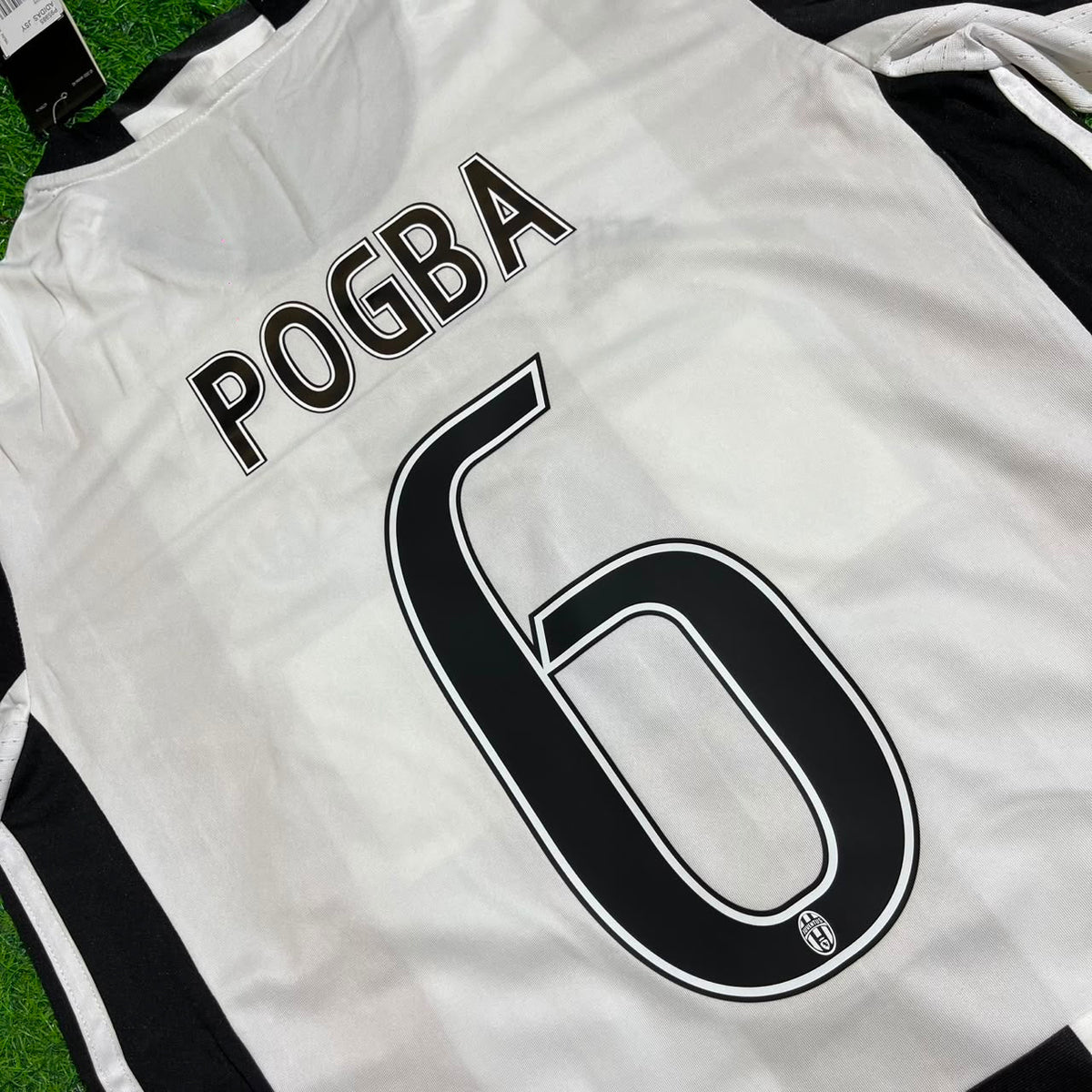 Juventus 2016-2017 Home Retro Football Jersey – Paul Pogba – Detailed View