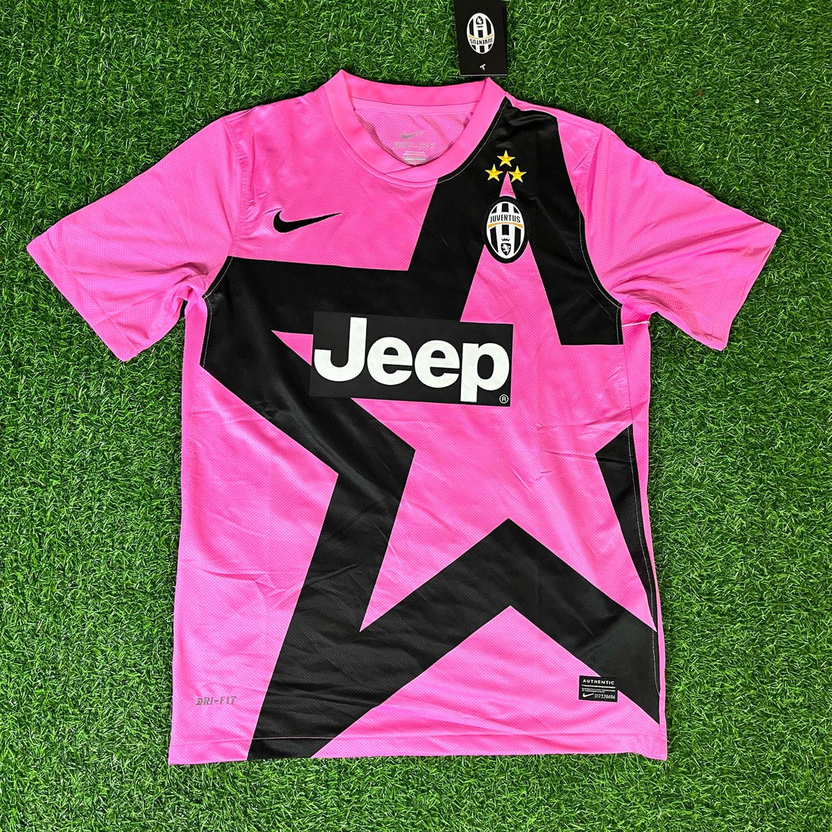 Paul Pogba – Juventus Pink 2012/2013 Season Retro Jersey – Front View