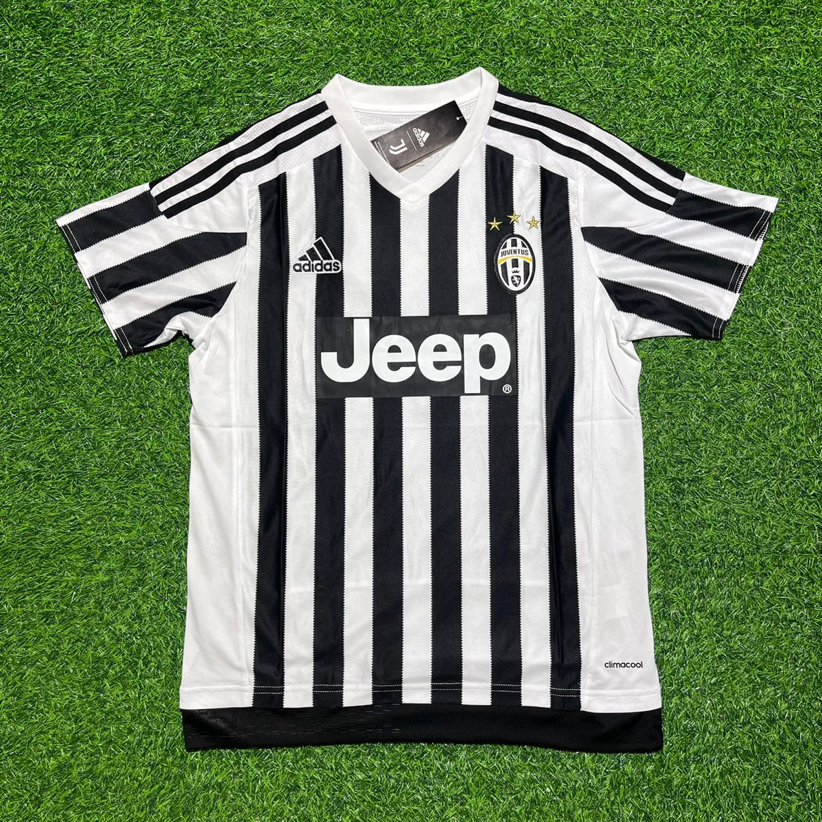 2015/16 Paulo Dybala 21-Juventus Retro Home Football Jersey – Front View