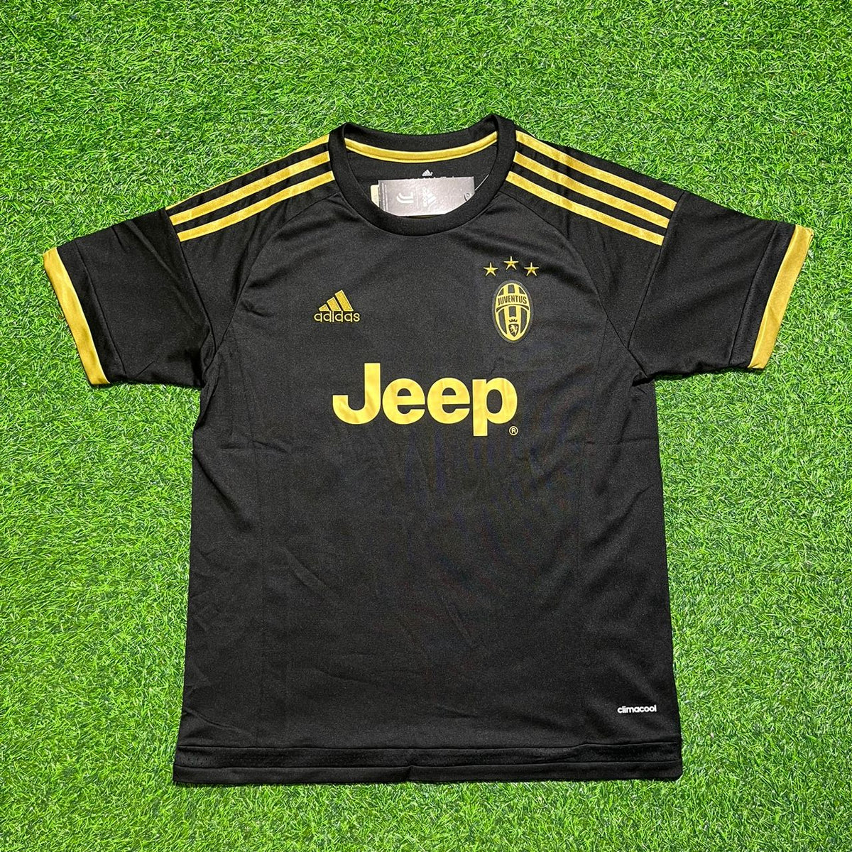 Juventus Black Retro Football Jersey – Paulo Dybala – Front View