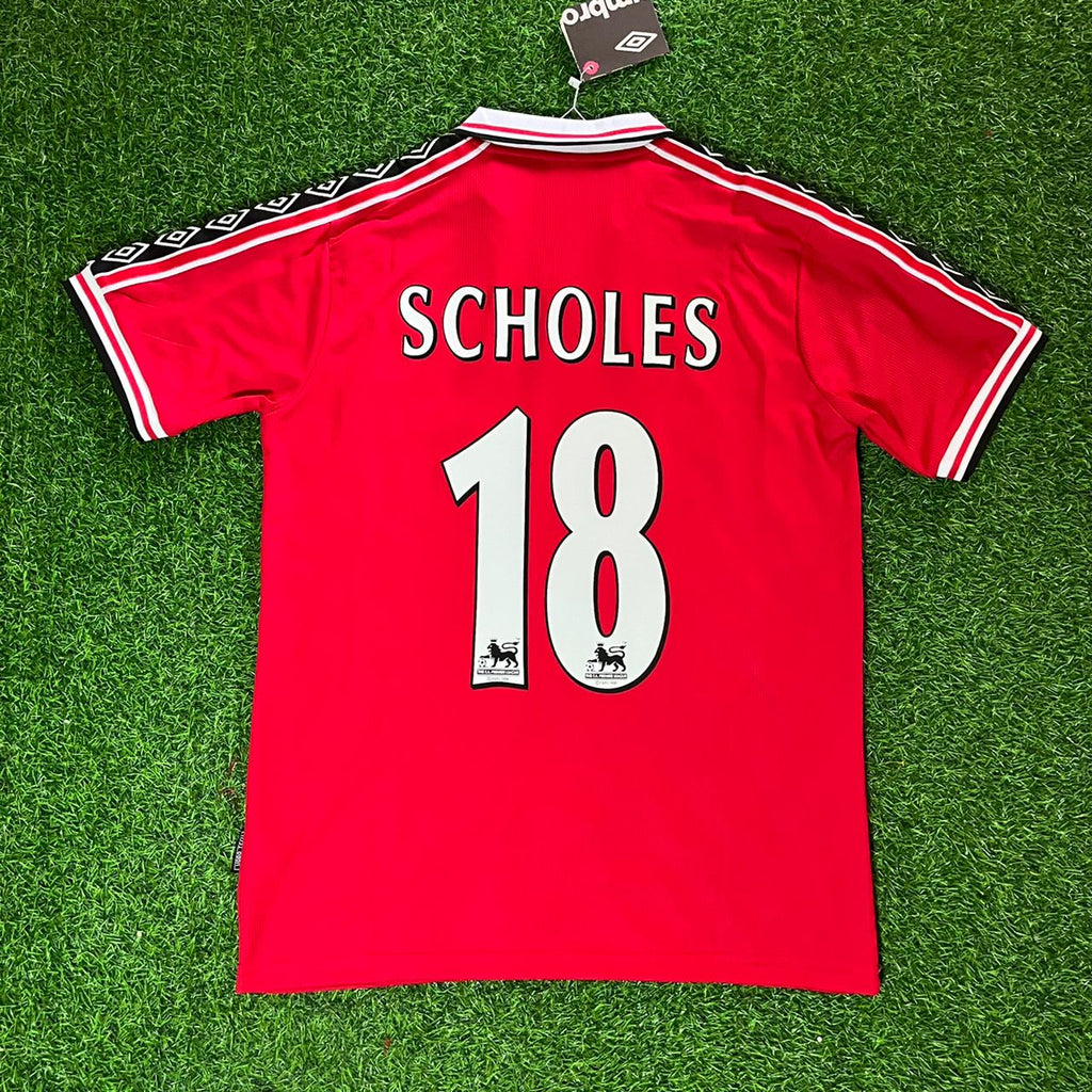 Manchester United 1999 Red Retro Jersey – Paul Scholes – Back View