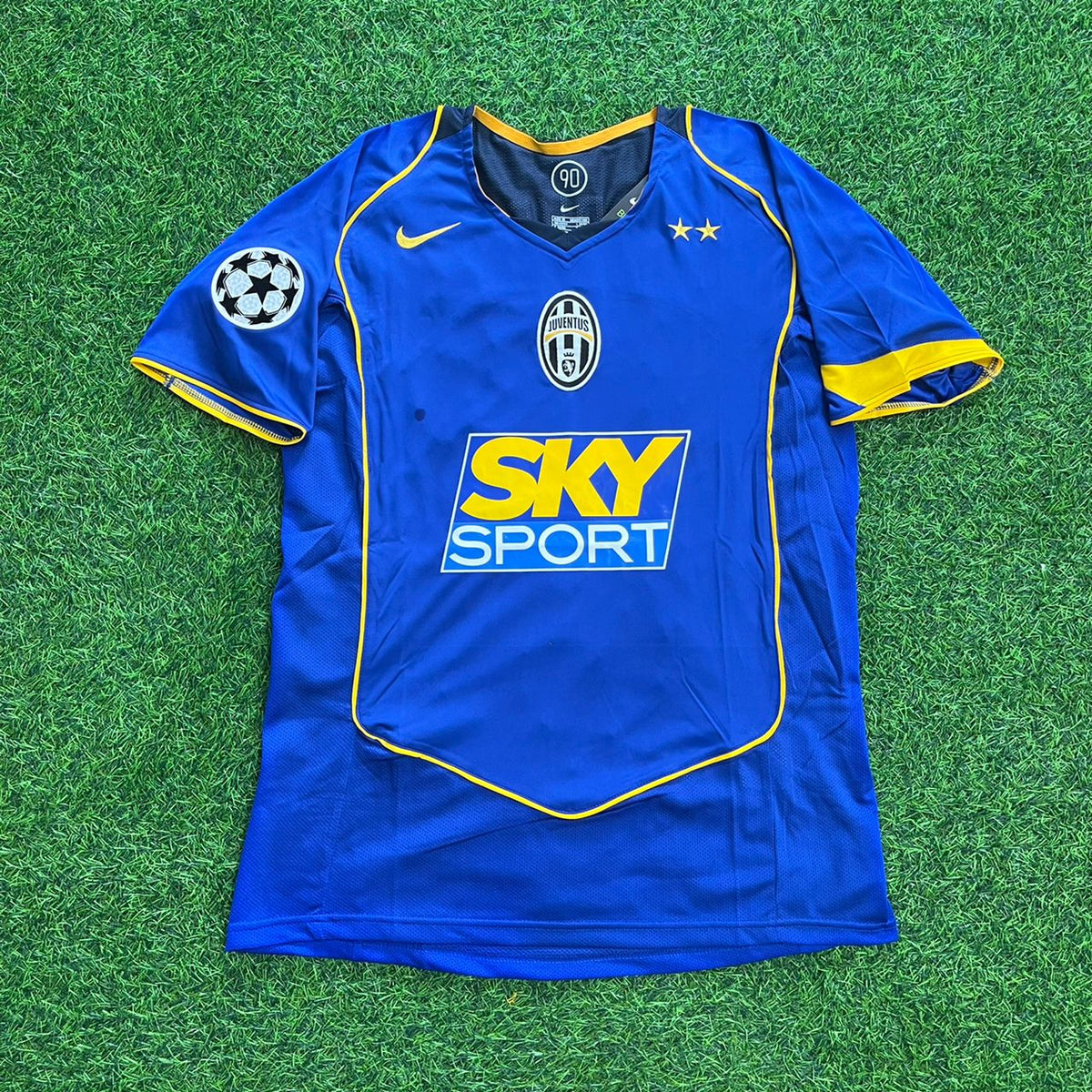 Pavel Nedved Juventus 2004-2005 Blue Retro Jersey Soccer Kit | | – Front View