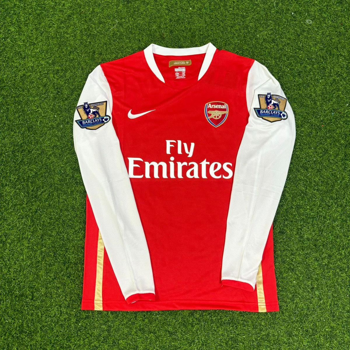 Arsenal 2006 2007 Home Long Sleeve Retro Jersey – Philippe Senderos #8 – Front View
