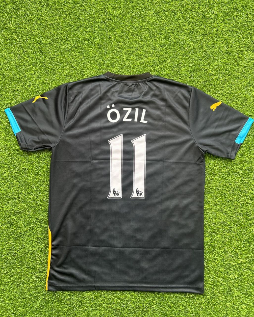 Mesut Ozil Arsenal Retro Jersey – Back View