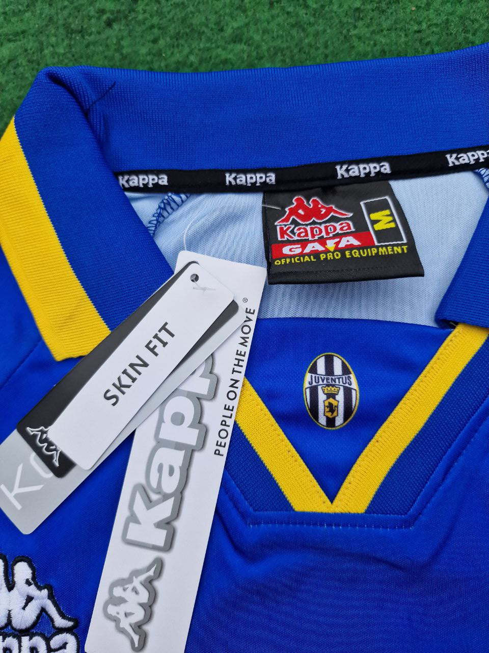 Alessandro Del Piero 10 – Juventus 1995–1997 Retro Kit Jersey – | | – 6