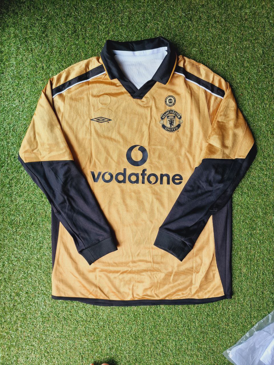 Manchester United 01/02 Reversible Away Shirt Retro Football Jersey – Front View