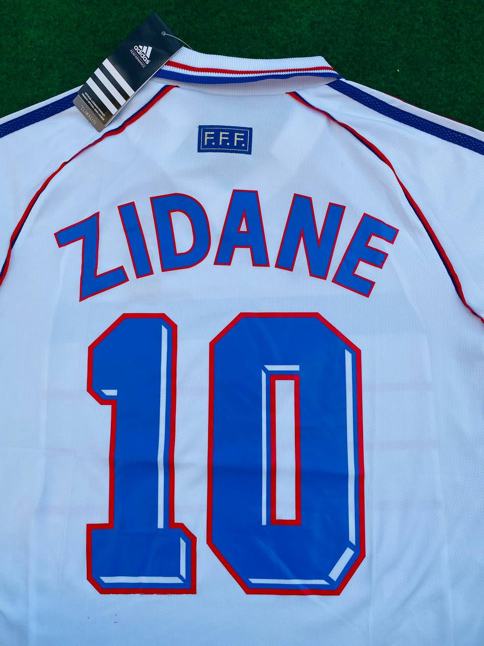 Zinedine Zidane France 1998 World Cup Retro Jersey – Detailed View