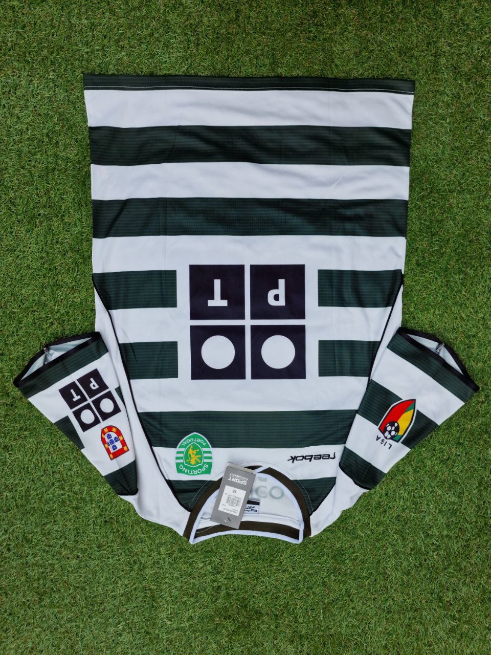 Ricardo Quaresma Sporting CP Lisbon Debut Vintage Football Jersey – Detailed View