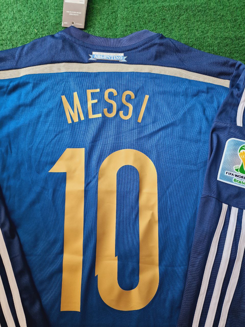 Lionel Messi Argentina 2014 World Cup Retro Football Jersey – Detailed View