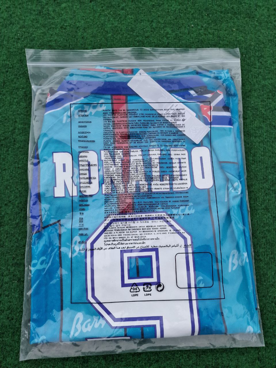 Ronaldo Nazario Barcelona 1996 1997 Retro Football Jersey – 6