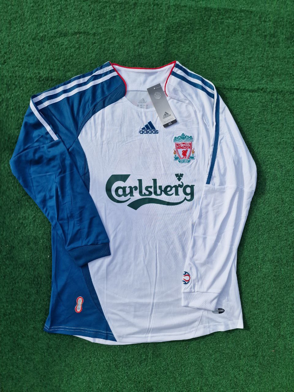 Philippe Coutinho Liverpool White Blue Retro Football Jersey – Front View
