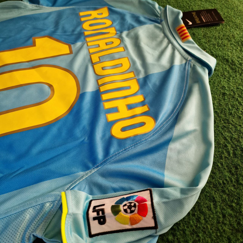 Ronaldinho Gaucho Barcelona 2008 Away Blue Retro Jersey Kit – Detailed View