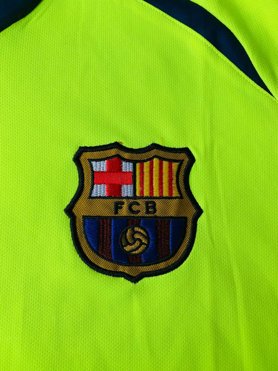 Deco #20 Barcelona 2005 2006 Green Yellow Retro Jersey – Detailed View