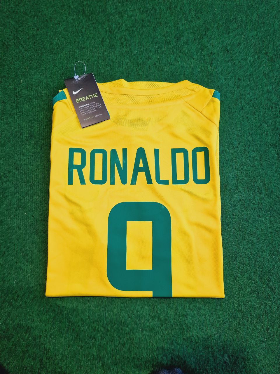 Ronaldo Nazario Brazil 2002 World Cup Yellow Retro Football Jersey – Detailed View